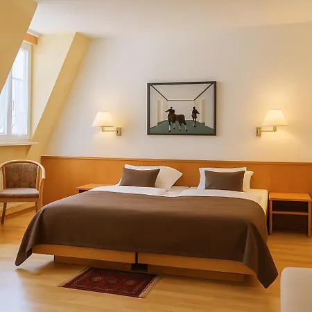 Отель Steinhaeuser Hof Нойштадт-ан-дер-Вайнштрасе